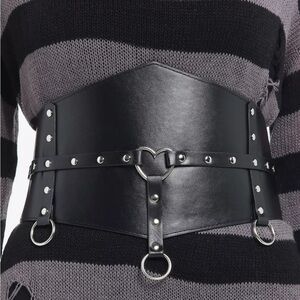 Hot Topic Black Heart Studded Belt